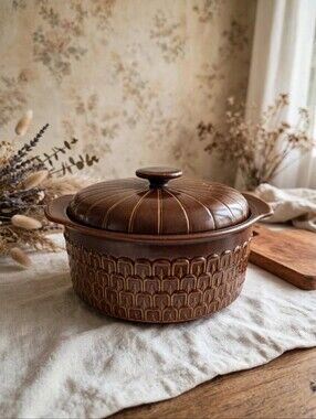 Vintage Wedgwood Pennine Stoneware Casserole Dish with Lid